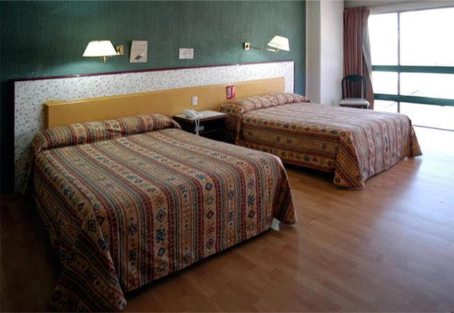 Hotel Montreal Леон Екстер'єр фото