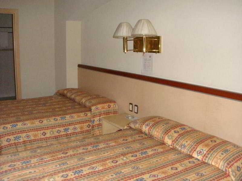 Hotel Montreal Леон Екстер'єр фото
